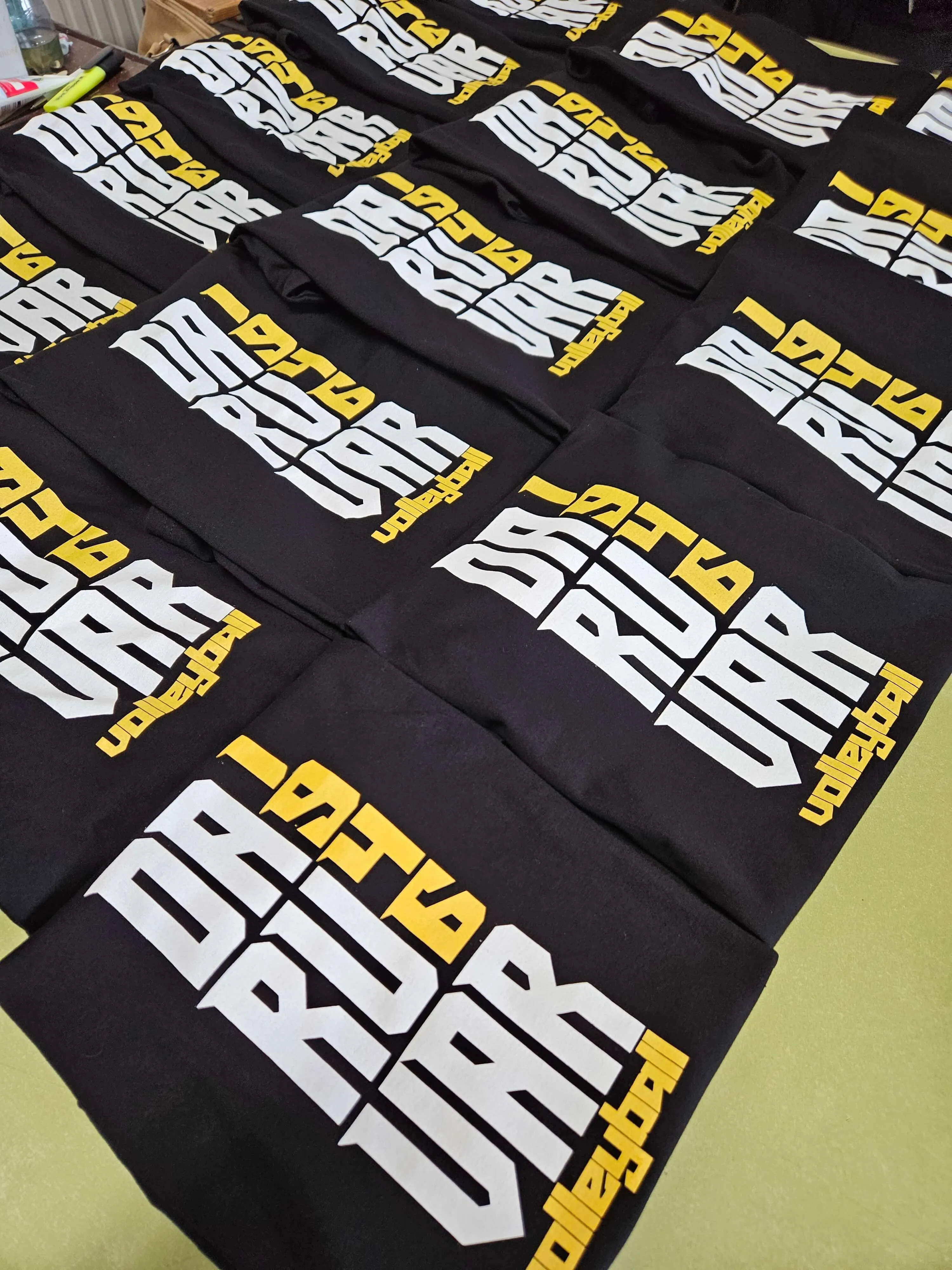 Tisak na majice, kape i kišobrane